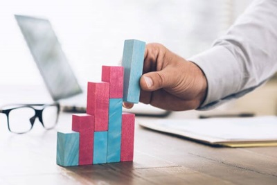 Si usted es un inversor conservador construirse su propio garantizado compensa.